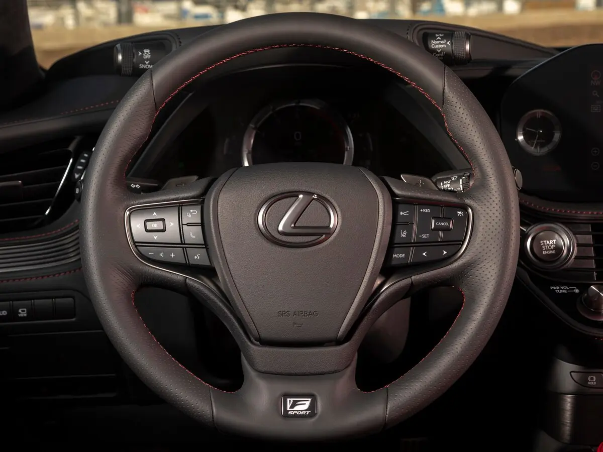Lexus LS V Рестайлинг Седан — фото 10
