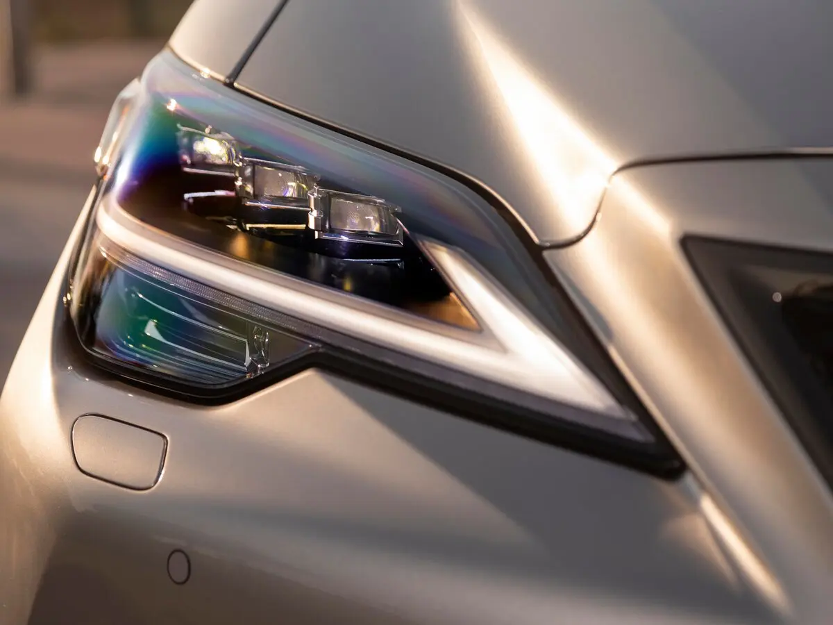 Lexus LS V Рестайлинг Седан — фото 17