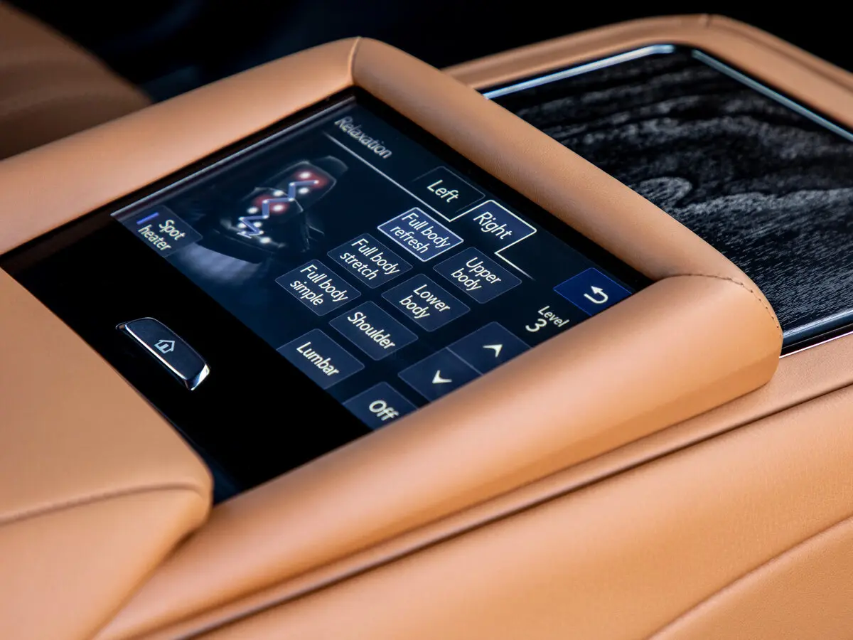 Lexus LS V Рестайлинг Седан — фото 19