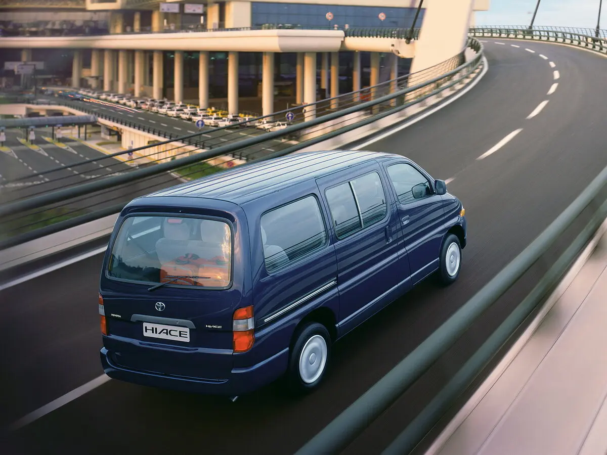 Toyota HiAce XH10 Минивэн — сүрөт 3