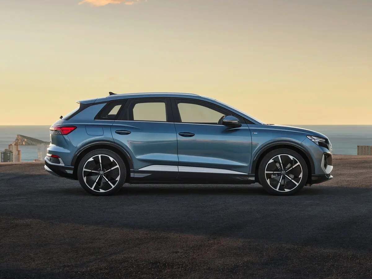 Audi Q4 e-tron I Внедорожник 5 дв. — сүрөт 2