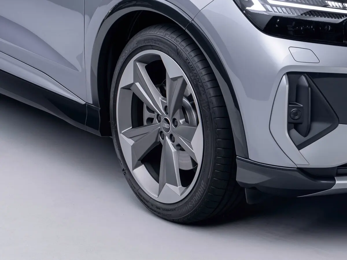 Audi Q4 Sportback e-tron I Внедорожник 5 дв. — сүрөт 14