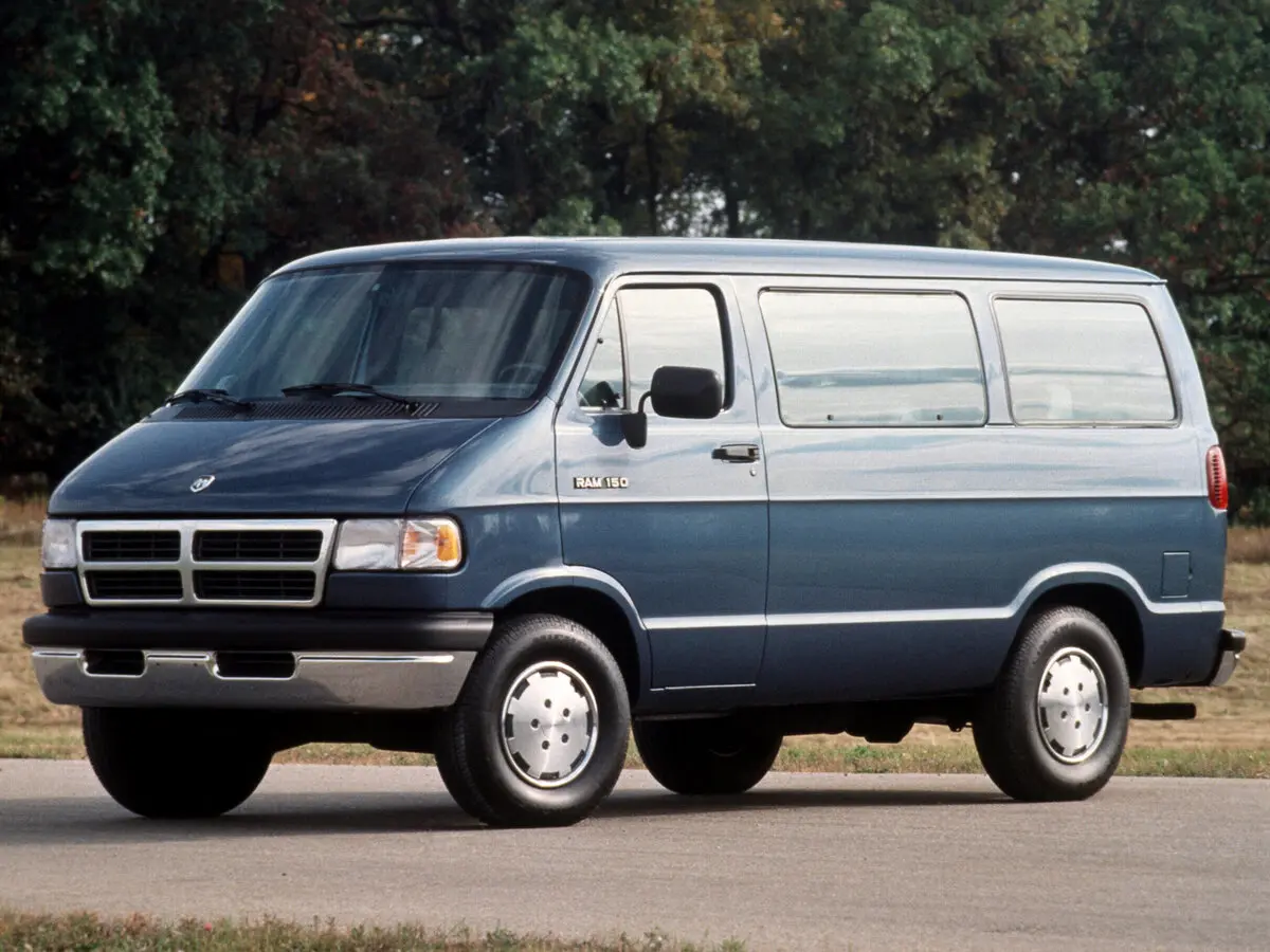 Dodge RAM Van III