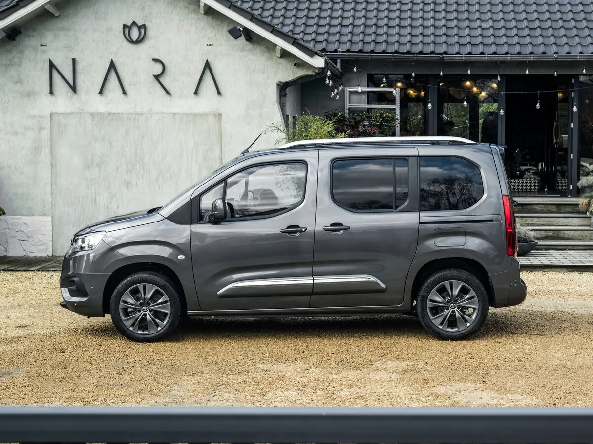 Toyota ProAce City I Компактвэн — фото 2