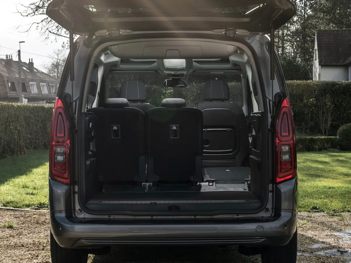 Toyota ProAce City I Компактвэн — фото 13