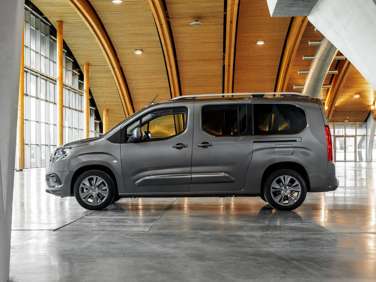 Toyota ProAce City I Компактвэн Long — фото 2