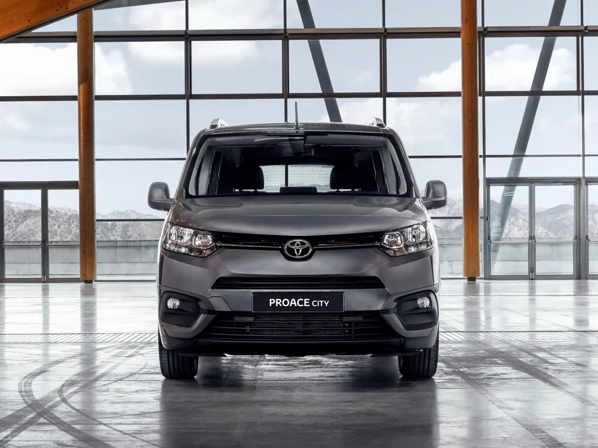 Toyota ProAce City I Компактвэн Long — фото 3