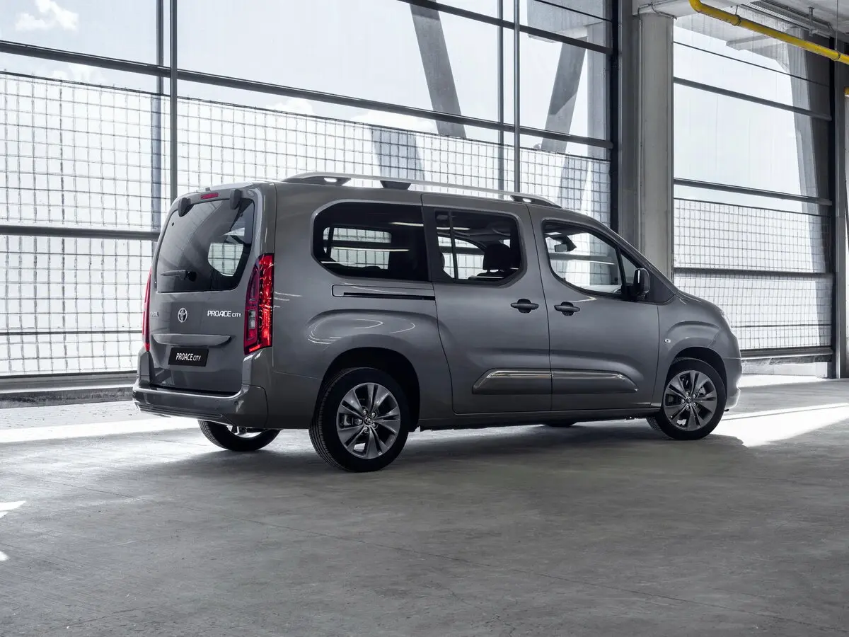 Toyota ProAce City I Компактвэн Long — фото 5