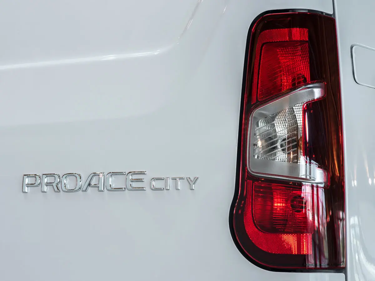 Toyota ProAce City I Фургон — фото 12