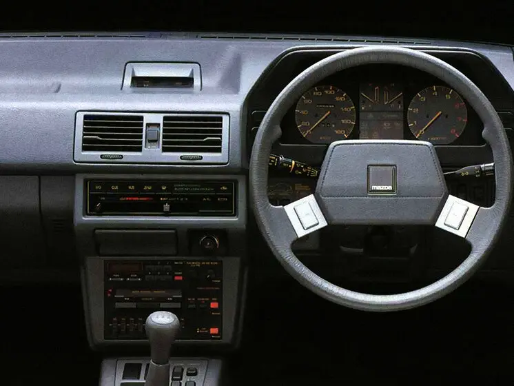 Mazda Capella III Хэтчбек 5 дв. — сүрөт 5