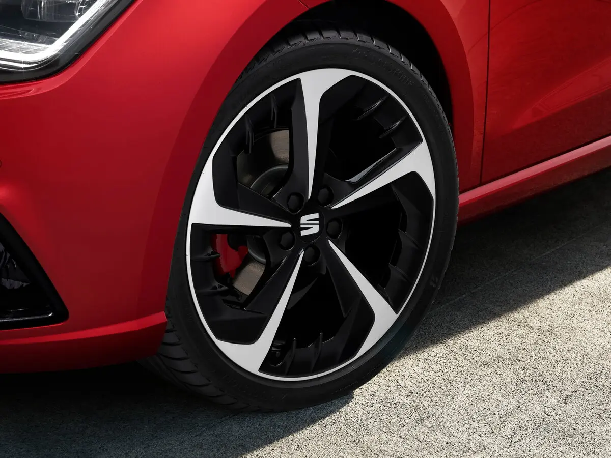 SEAT Ibiza V Рестайлинг Хэтчбек 5 дв. — 照片 12
