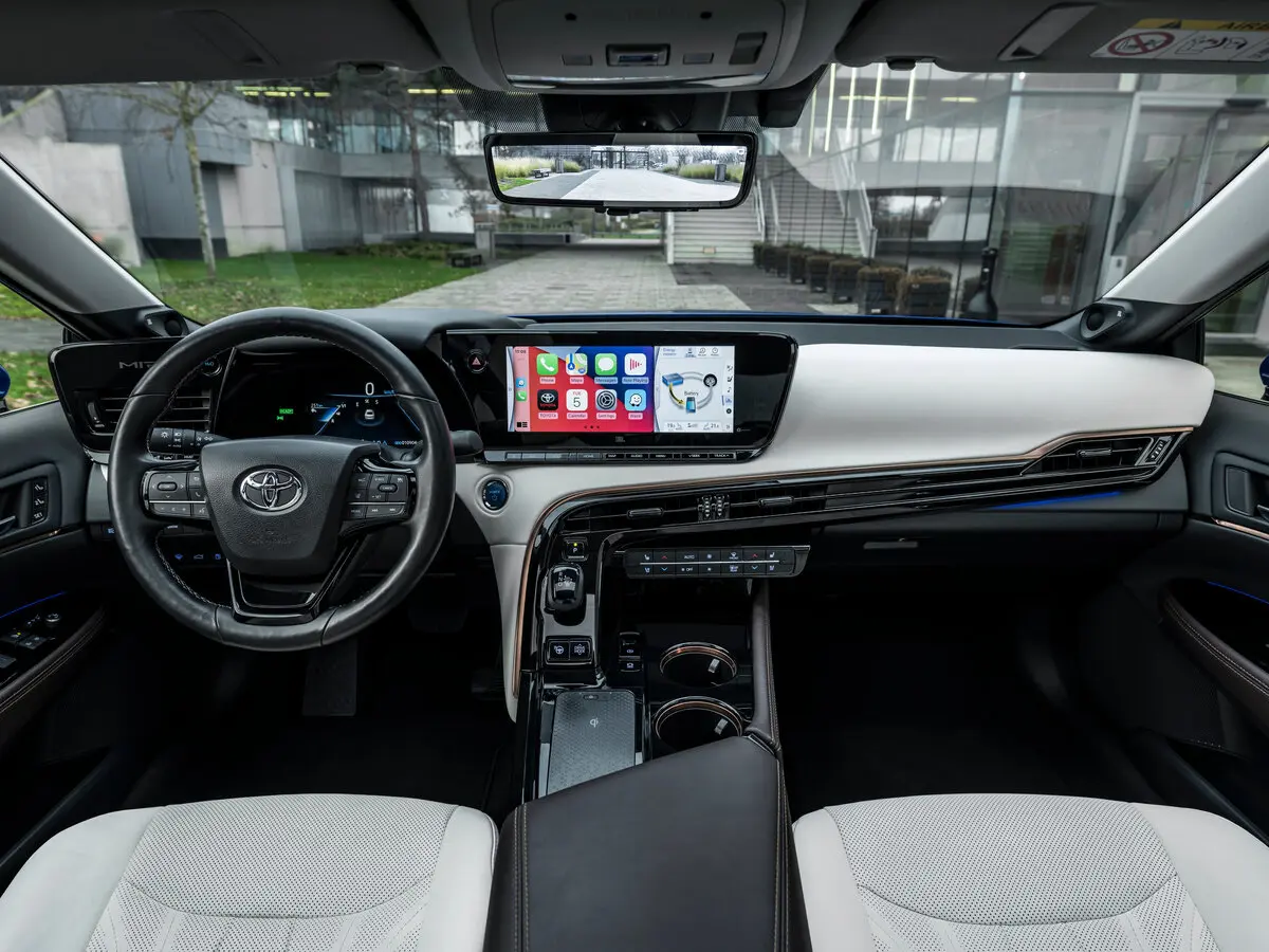 Toyota Mirai II Седан — фото 6