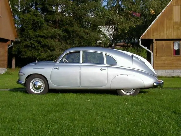 Tatra T600 1946 – 1952 Фастбек — 照片 2