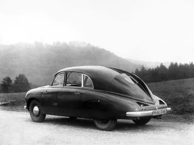 Tatra T600 1946 – 1952 Фастбек — 照片 5