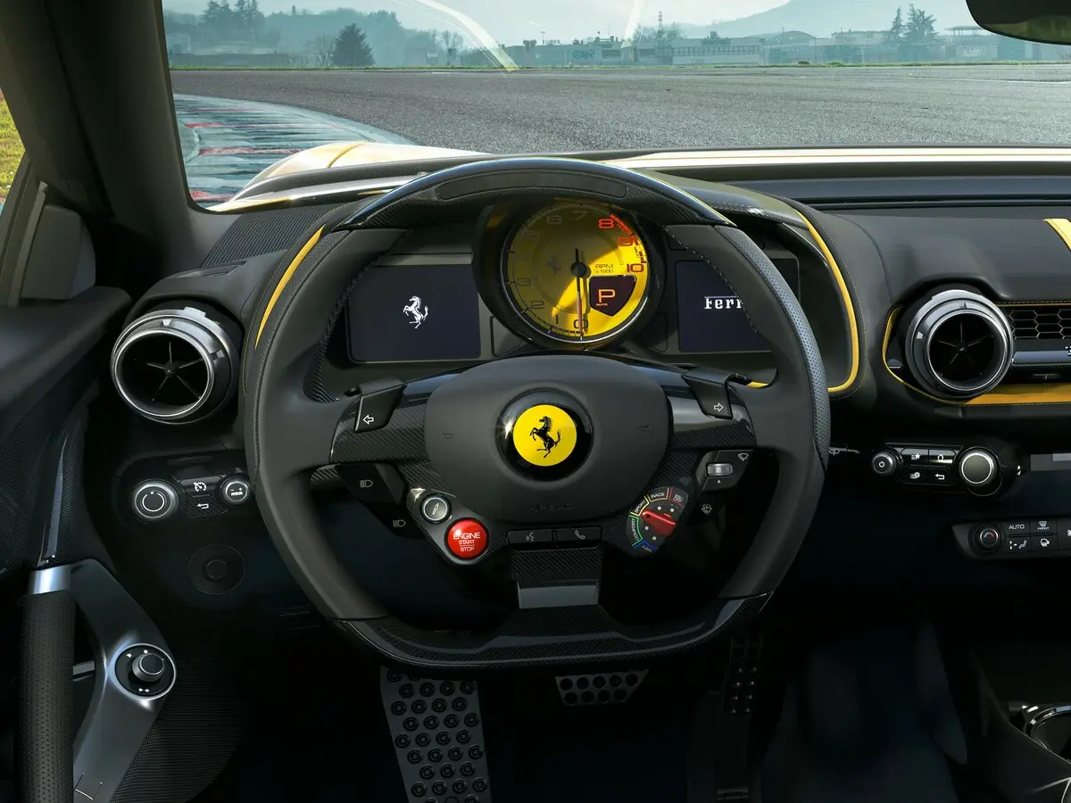 Ferrari 812 2017 – 2024 Родстер Competizione A — photo 6
