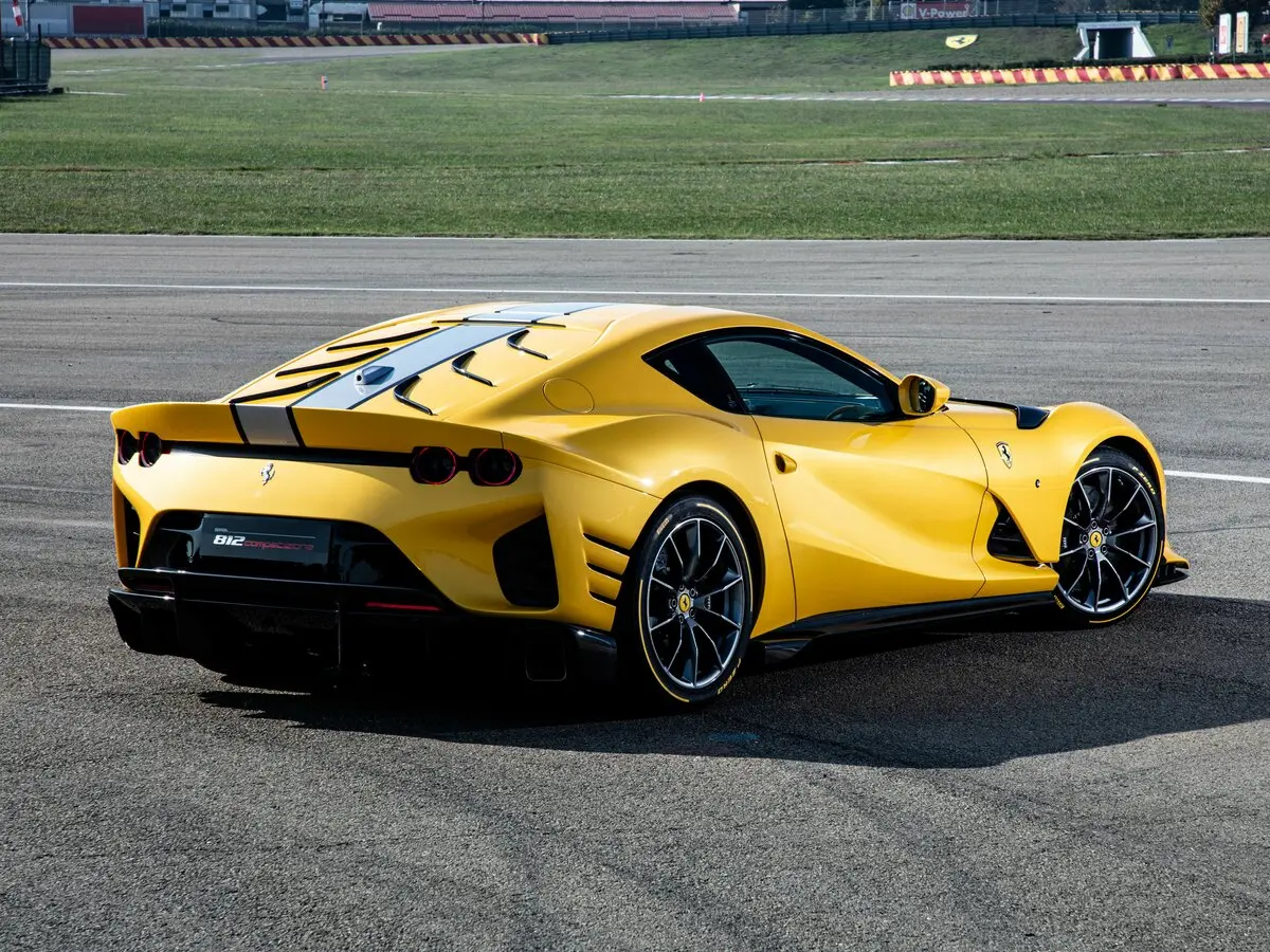 Ferrari 812 2017 – 2024 Купе Competizione — photo 5