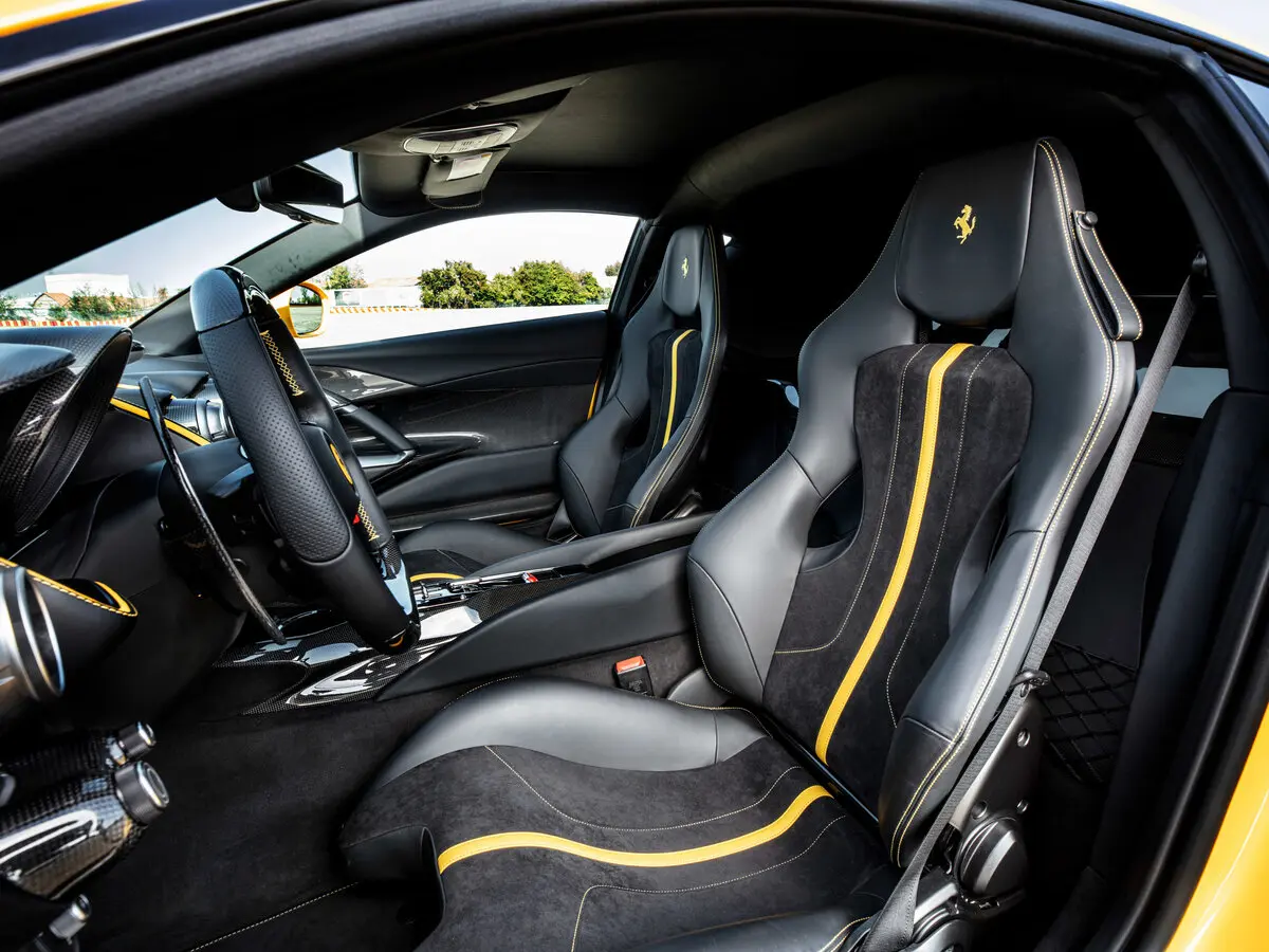 Ferrari 812 2017 – 2024 Купе Competizione — photo 8