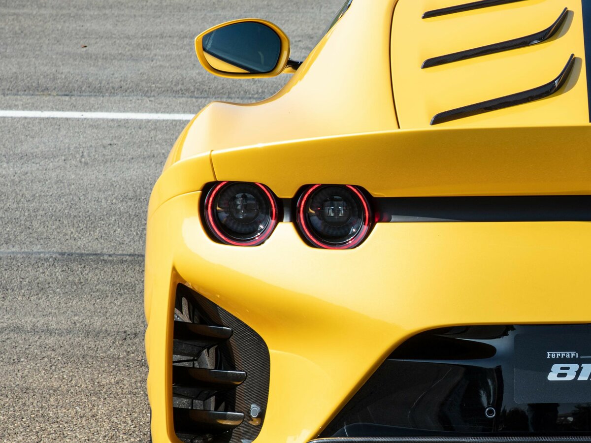 Ferrari 812 2017 – 2024 Купе Competizione