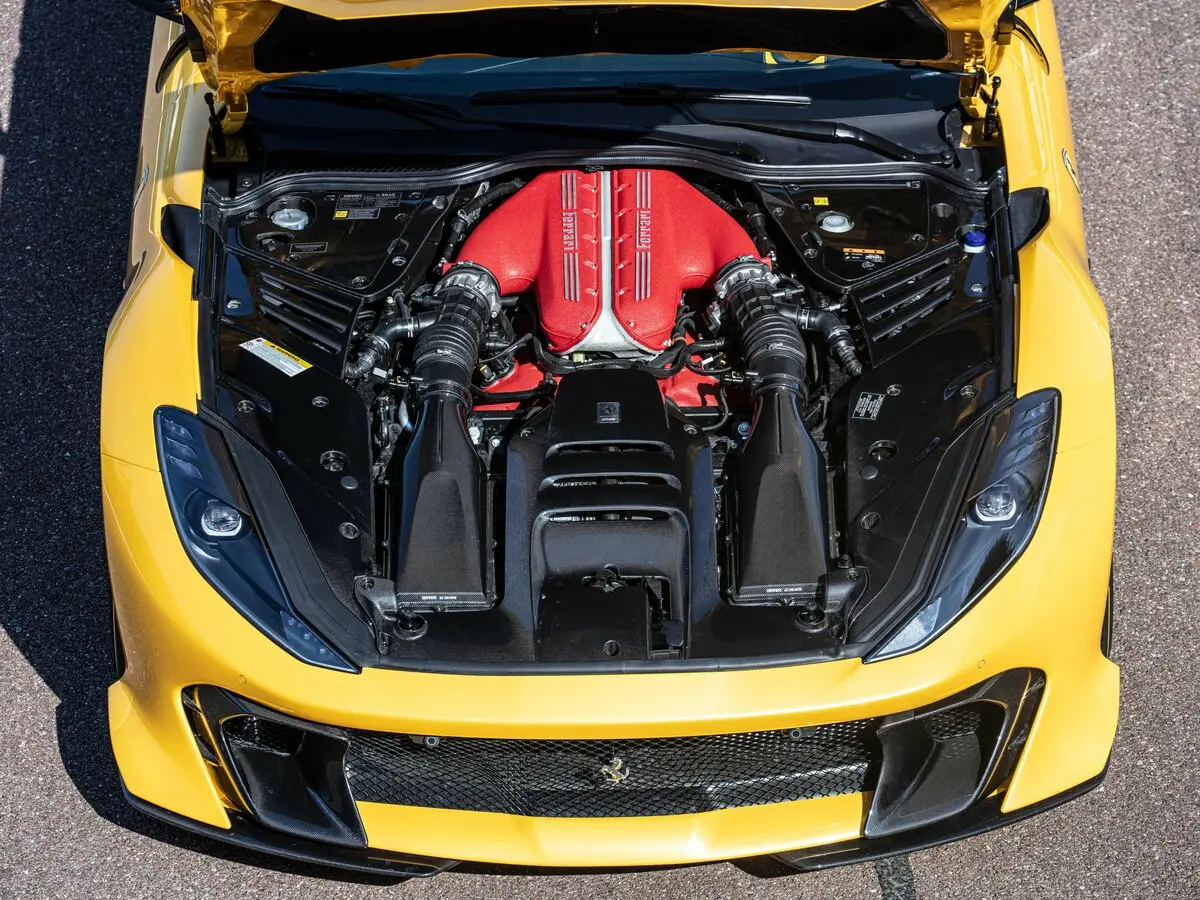 Ferrari 812 2017 – 2024 Купе Competizione — photo 15