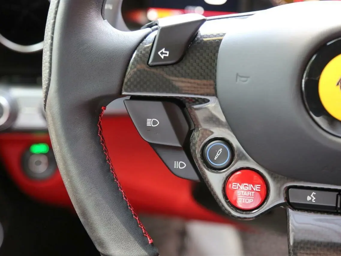Ferrari 812 2017 – 2024 Купе Competizione — photo 16