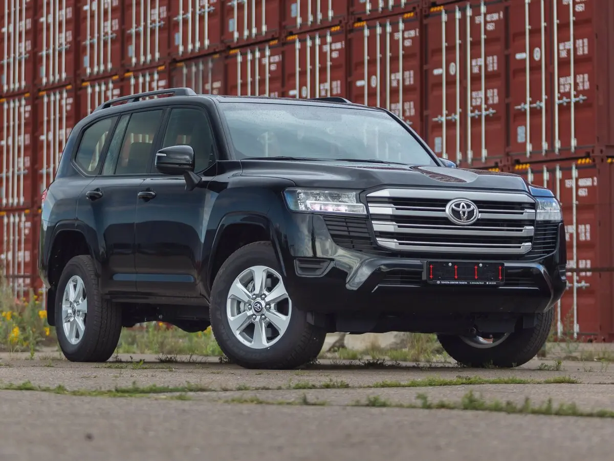 Toyota Land Cruiser 300 Series Внедорожник 5 дв. — фото 19