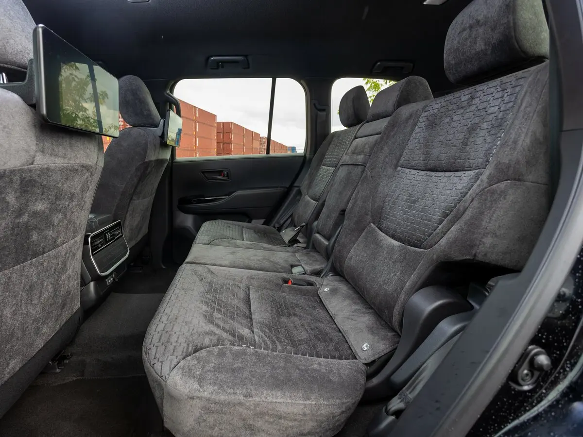 Toyota Land Cruiser 300 Series Внедорожник 5 дв. — фото 26