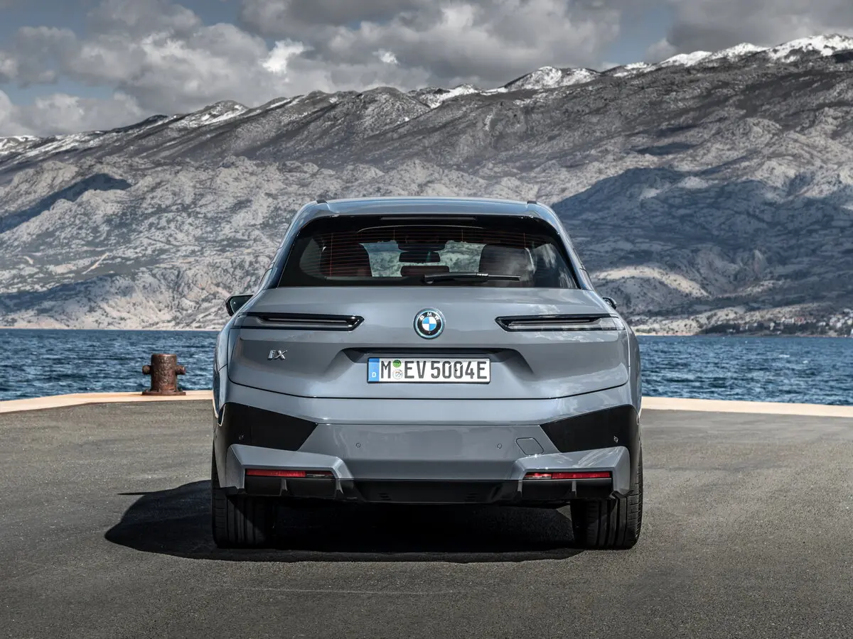 BMW iX I (I20) Внедорожник 5 дв. — сүрөт 4