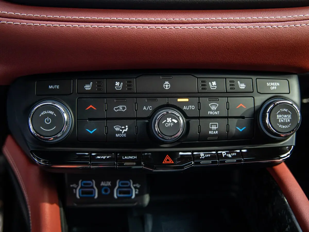 Dodge Durango III Рестайлинг 2 Внедорожник 5 дв. SRT — сүрөт 18
