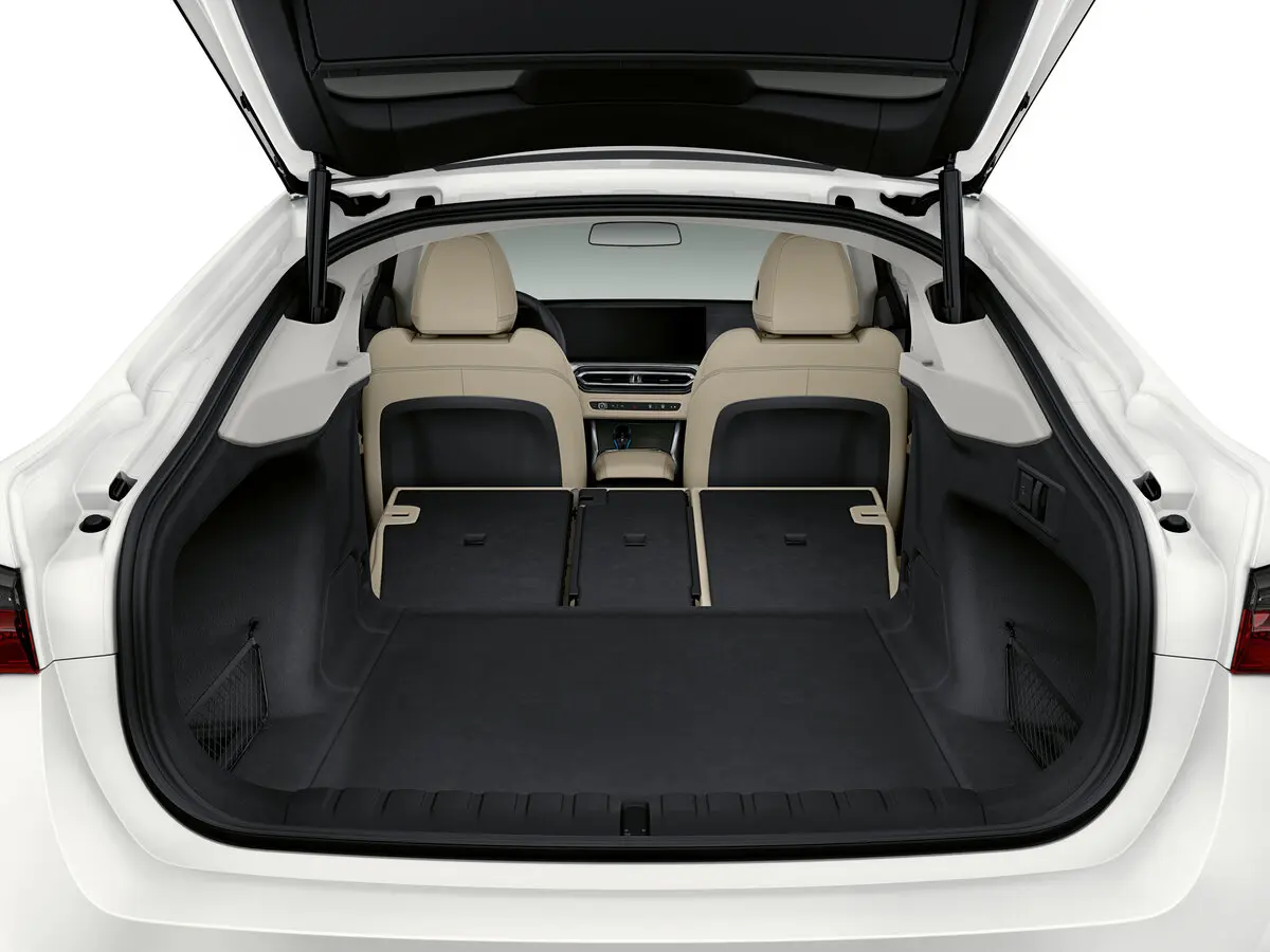 BMW i4 G26 Лифтбек — photo 11
