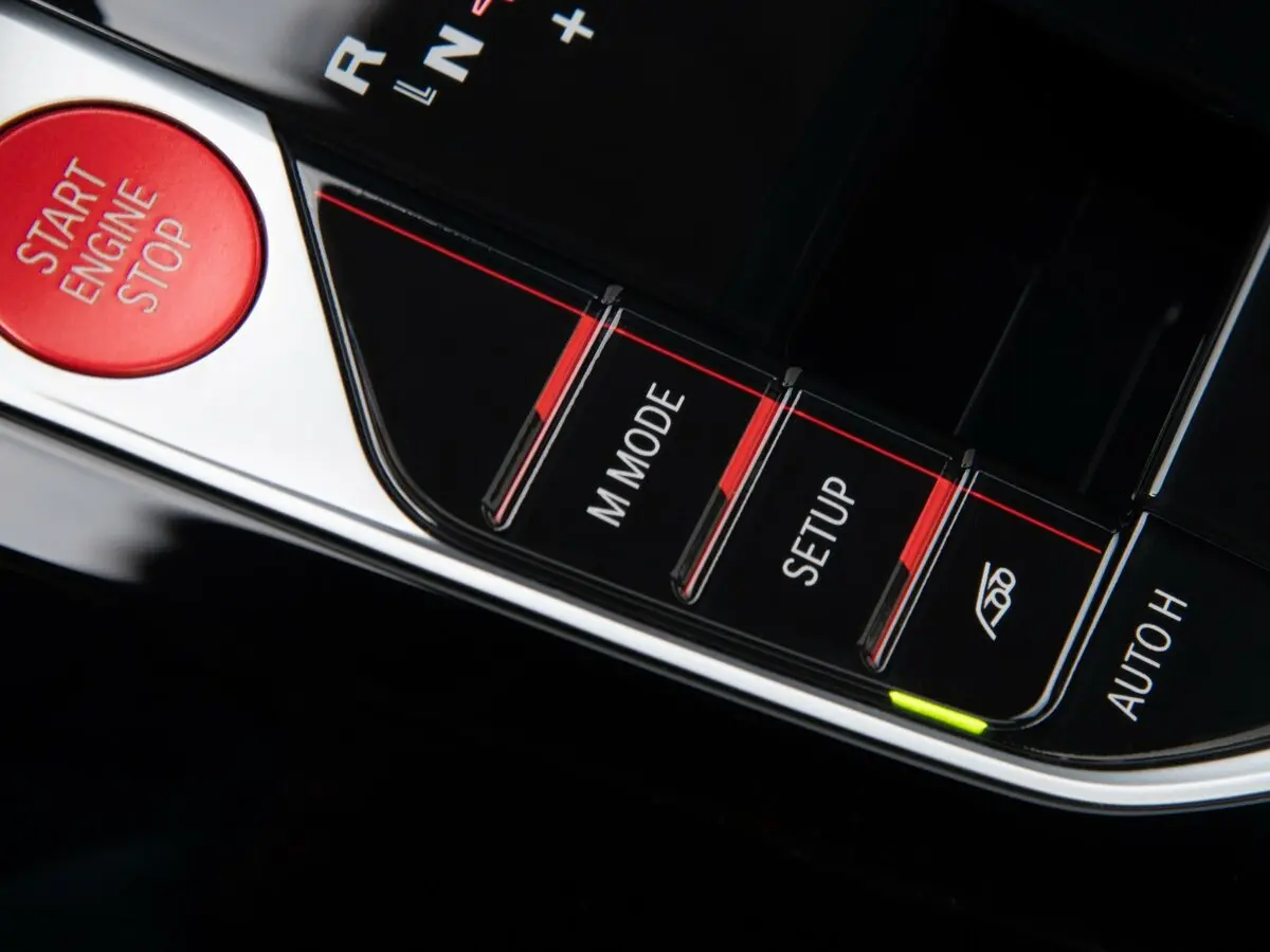 BMW X4 M I (F98) Рестайлинг Внедорожник 5 дв. — сүрөт 18