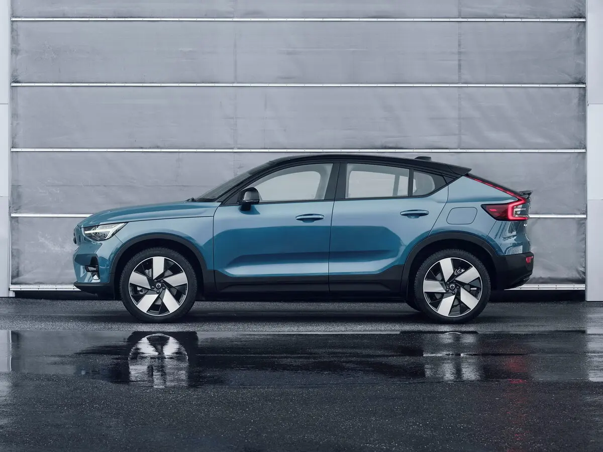 Volvo C40 2021 – 2024 Внедорожник 5 дв. — сүрөт 2