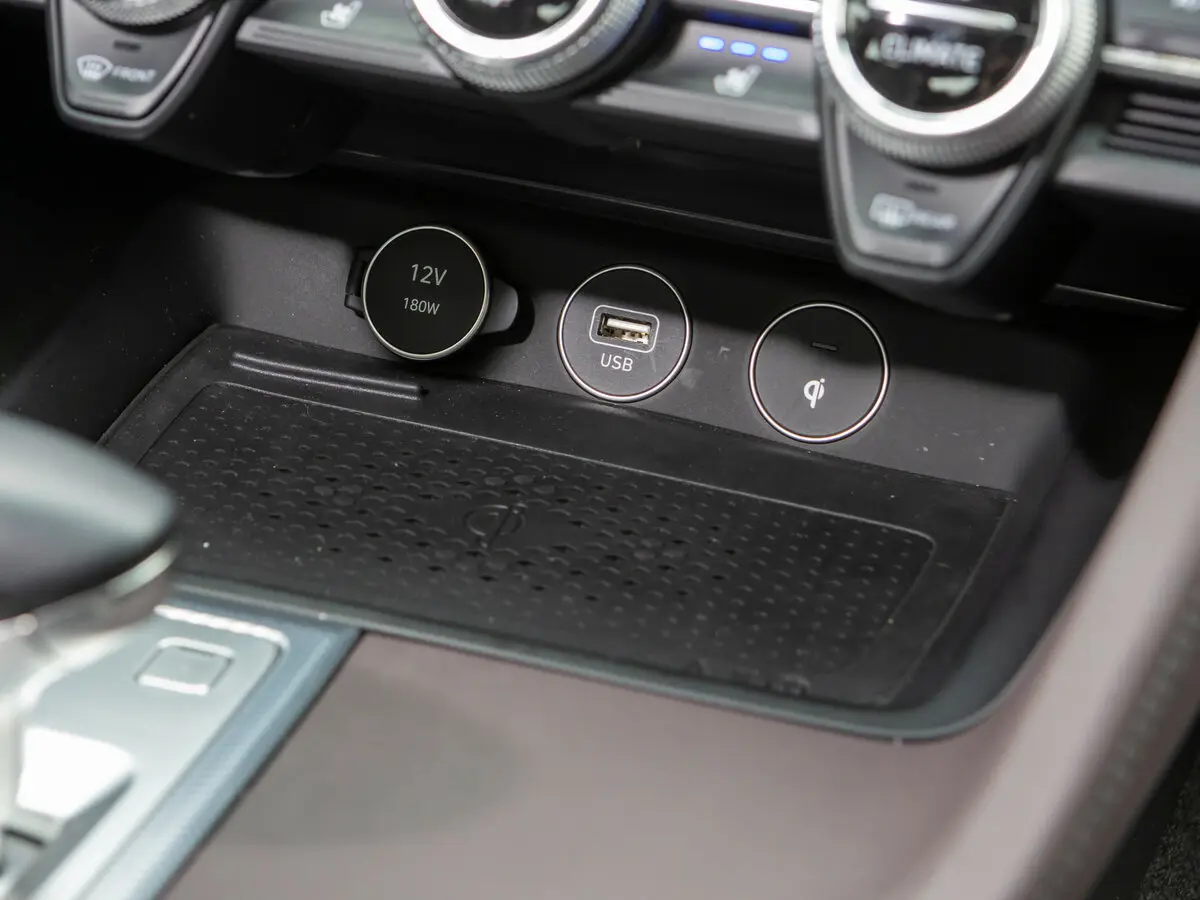 Genesis G70 I Рестайлинг Седан — 照片 35