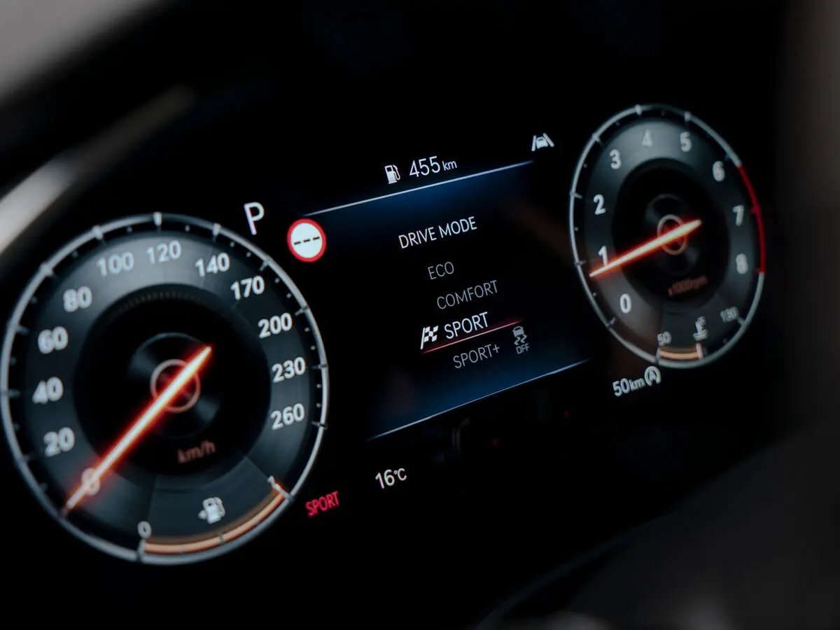 Genesis G70 I Рестайлинг Универсал 5 дв. — photo 9