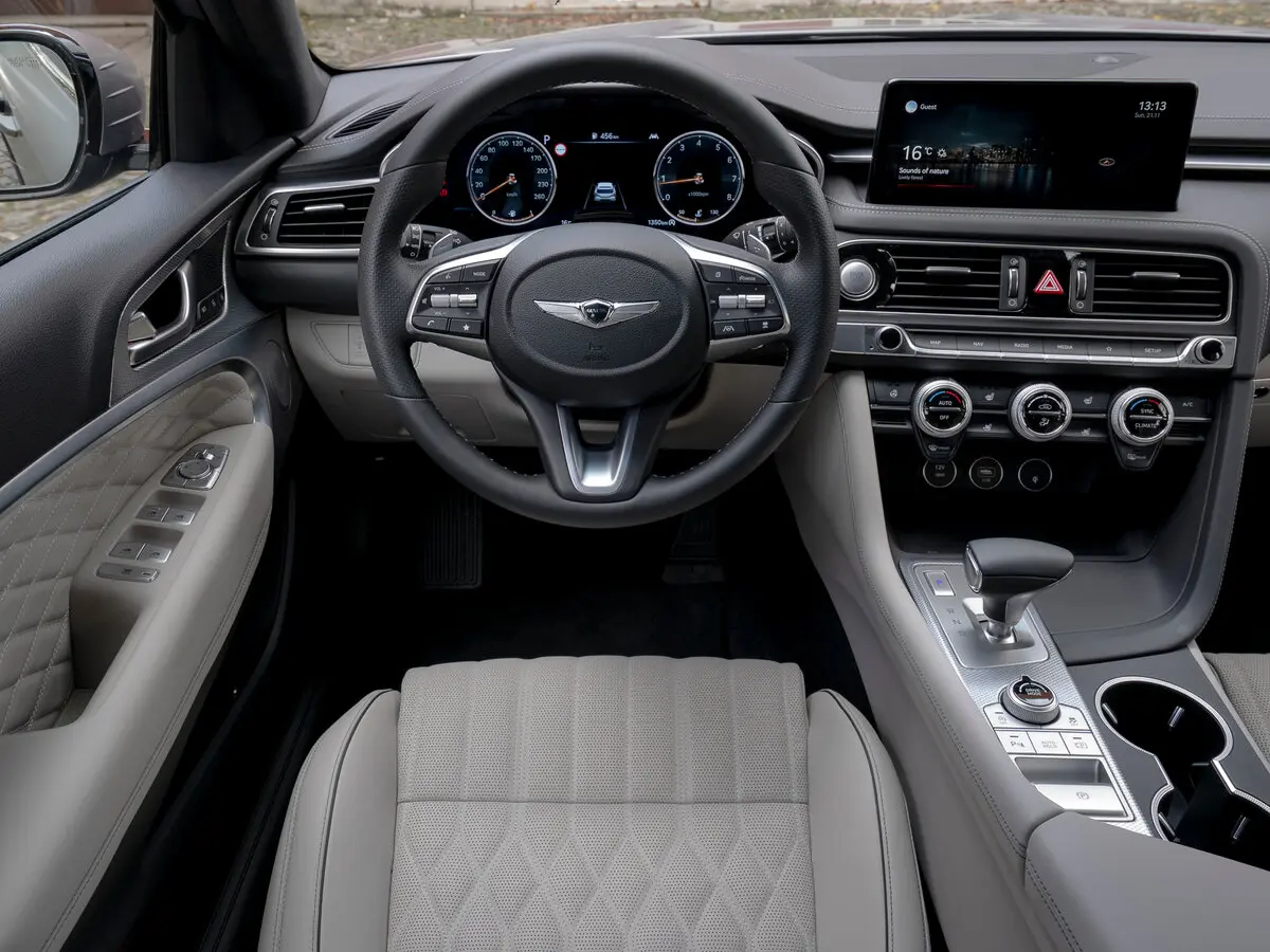 Genesis G70 I Рестайлинг Универсал 5 дв. — photo 10