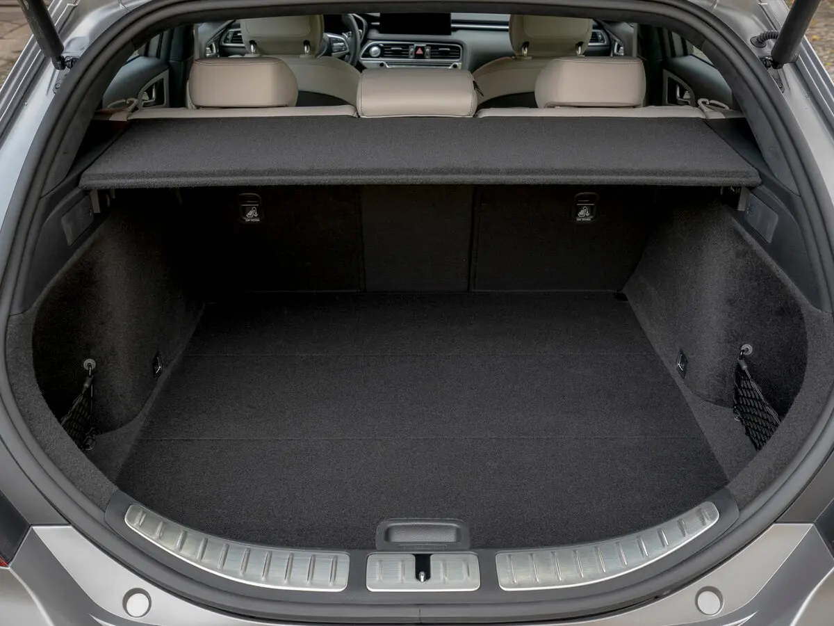 Genesis G70 I Рестайлинг Универсал 5 дв. — photo 13