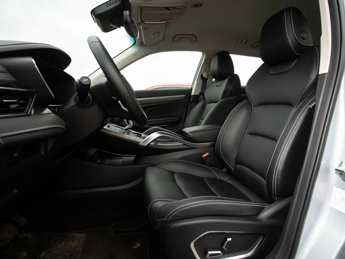 Geely Atlas Pro 2019 – 2025 Внедорожник 5 дв. — сүрөт 23