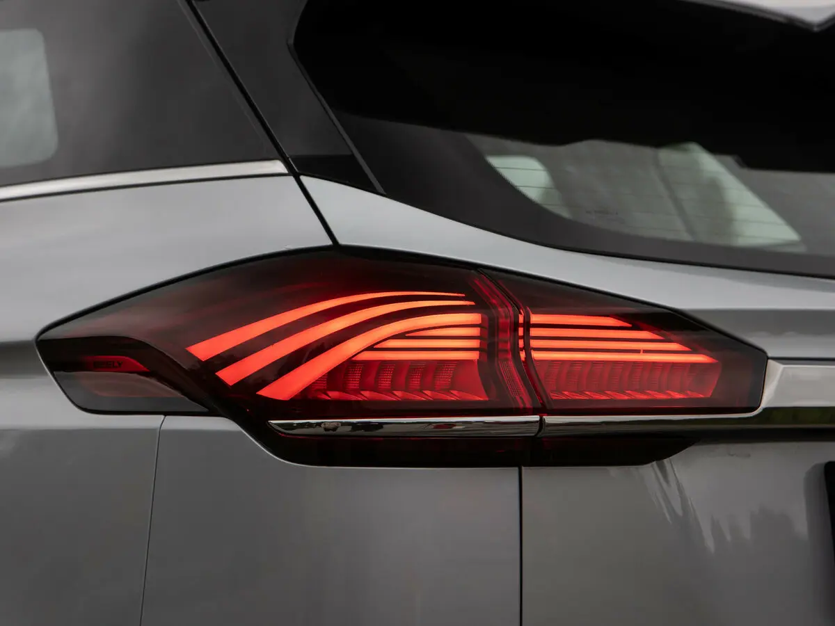 Geely Atlas Pro 2019 – 2025 Внедорожник 5 дв. — сүрөт 31