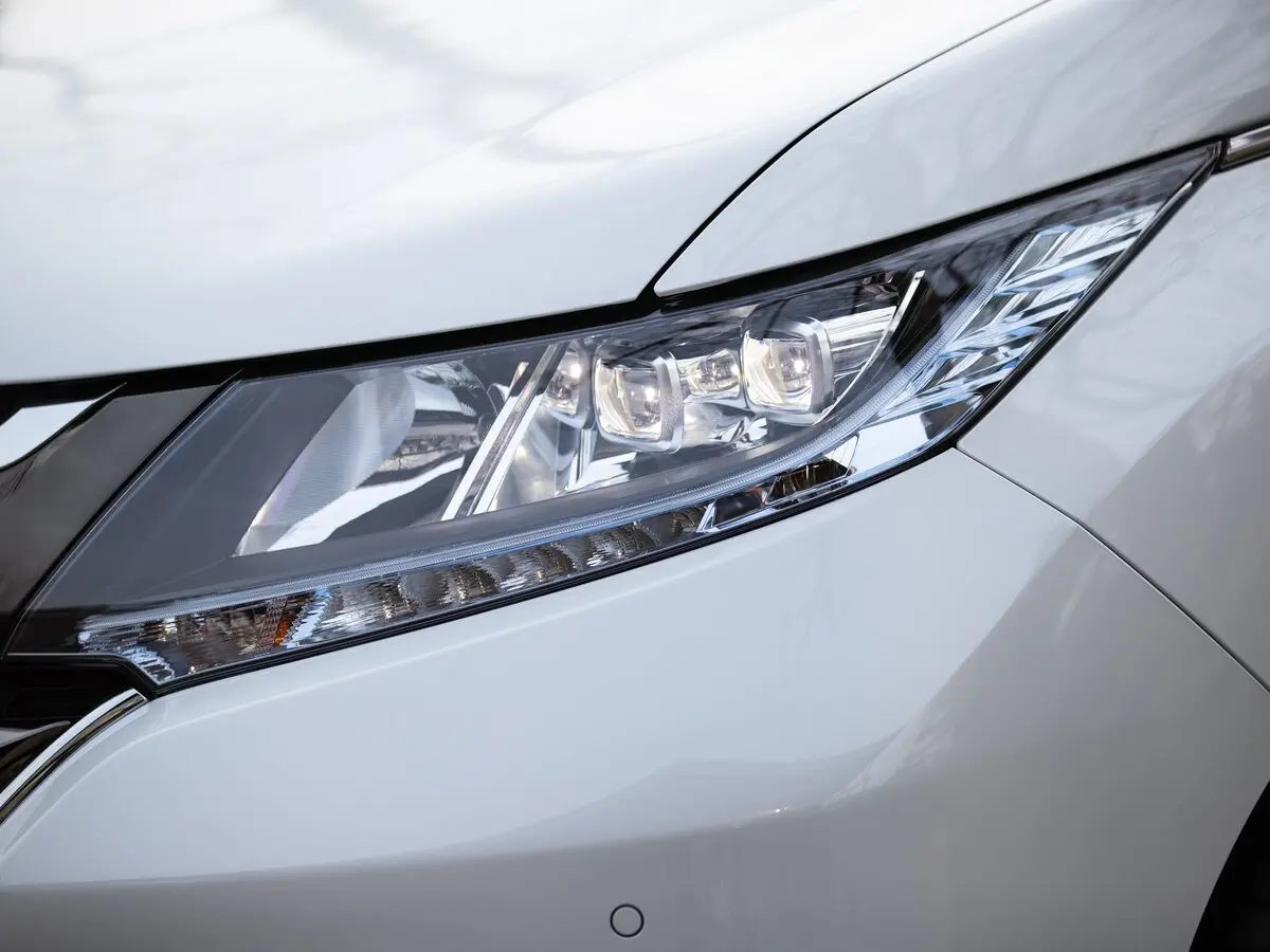 Honda Odyssey V Рестайлинг Минивэн — фото 11