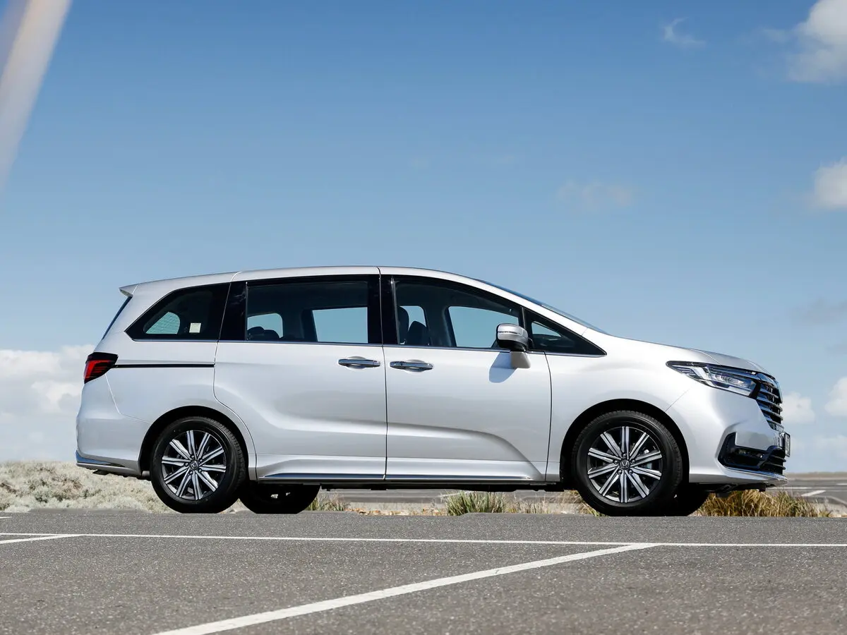 Honda Odyssey V Рестайлинг 2 Минивэн — фото 2