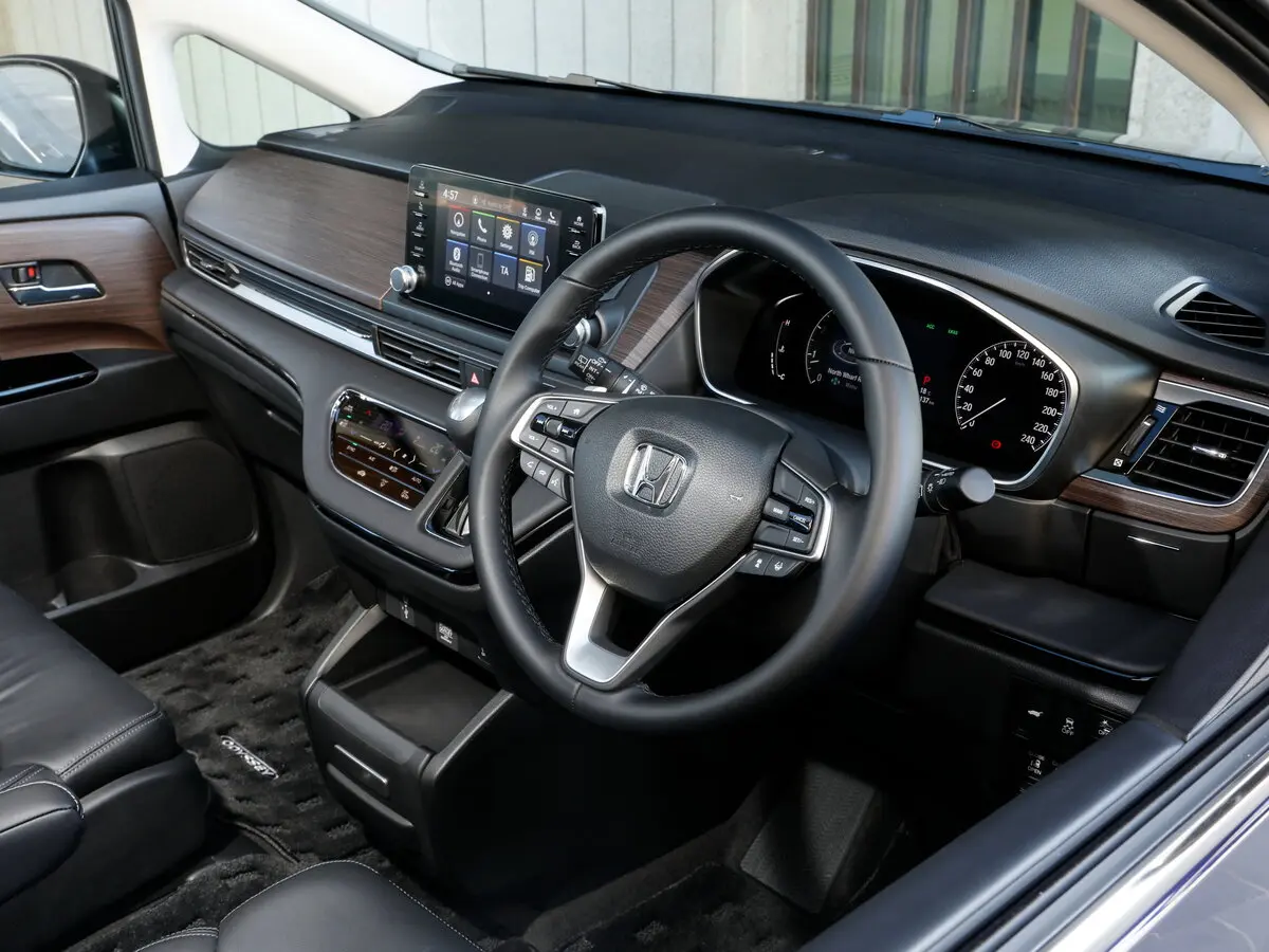 Honda Odyssey V Рестайлинг 2 Минивэн — фото 8