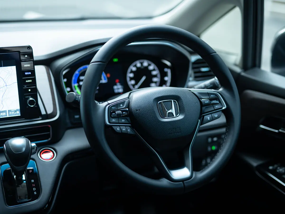 Honda Odyssey V Рестайлинг 2 Минивэн — фото 10