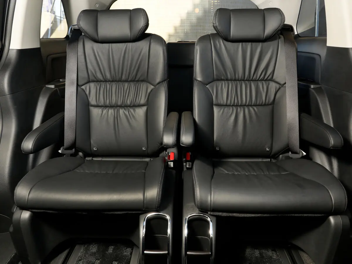 Honda Odyssey V Рестайлинг 2 Минивэн — фото 12
