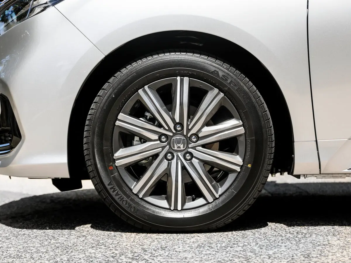 Honda Odyssey V Рестайлинг 2 Минивэн — фото 20