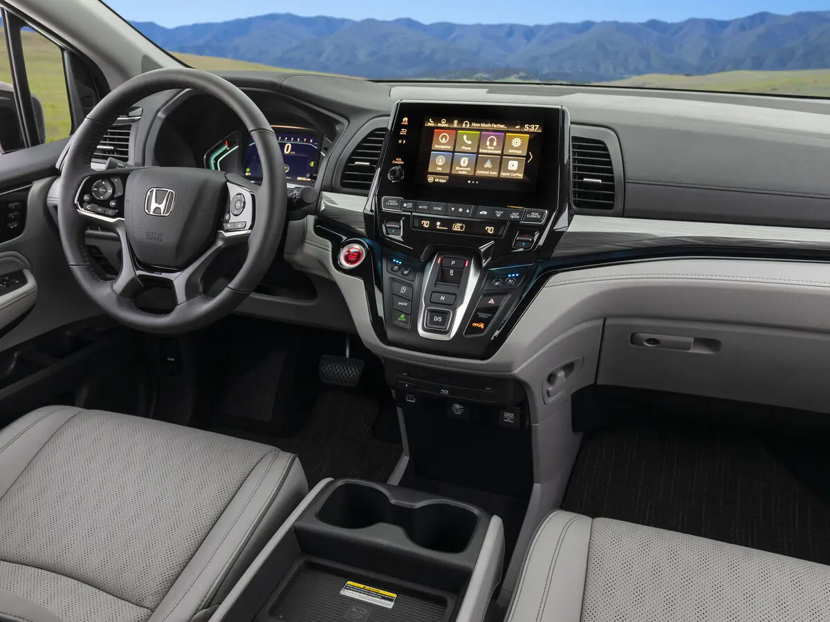 Honda Odyssey (North America) V Рестайлинг Минивэн — photo 7