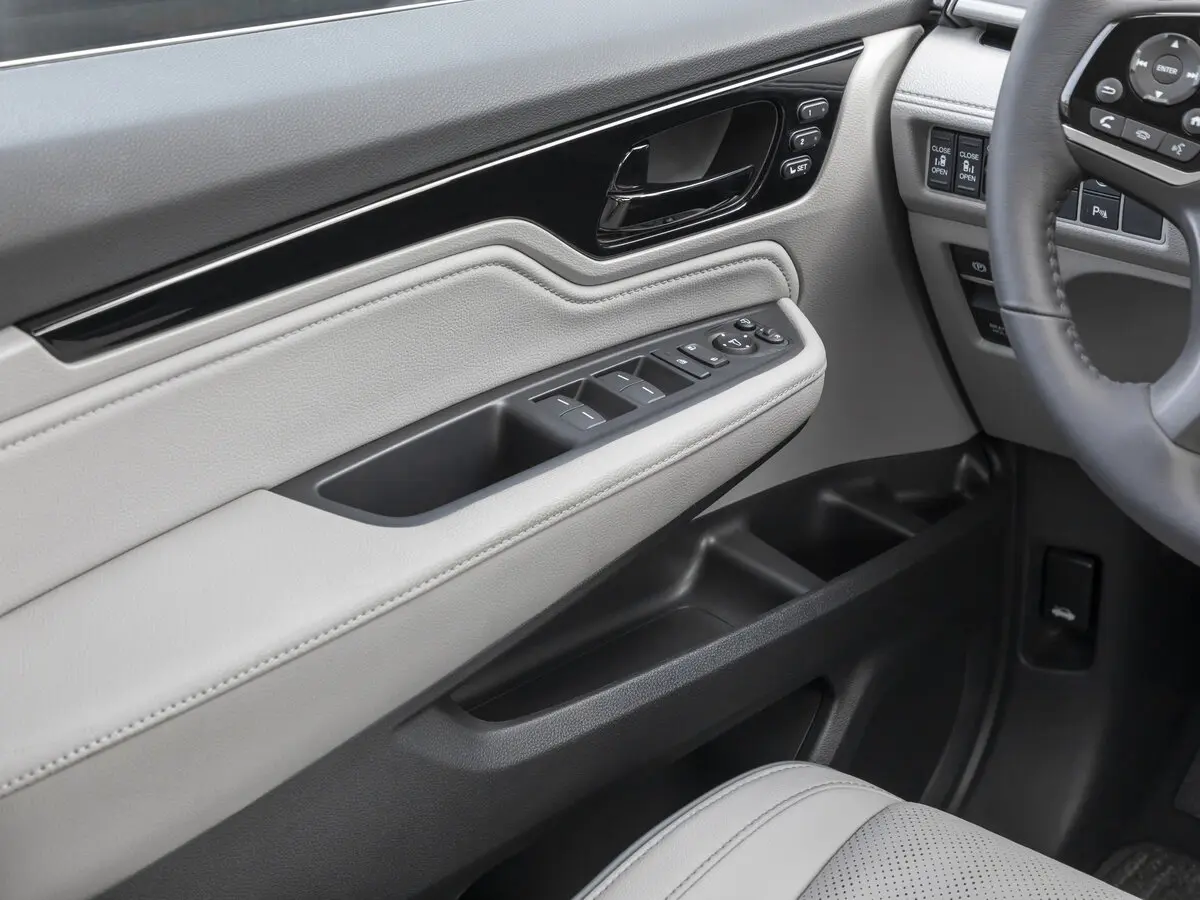 Honda Odyssey (North America) V Рестайлинг Минивэн — photo 13