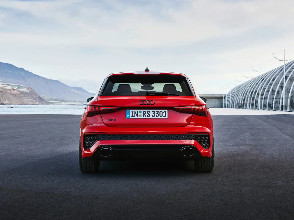 Audi RS 3 III (8Y) Хэтчбек 5 дв. Sportback — 照片 4
