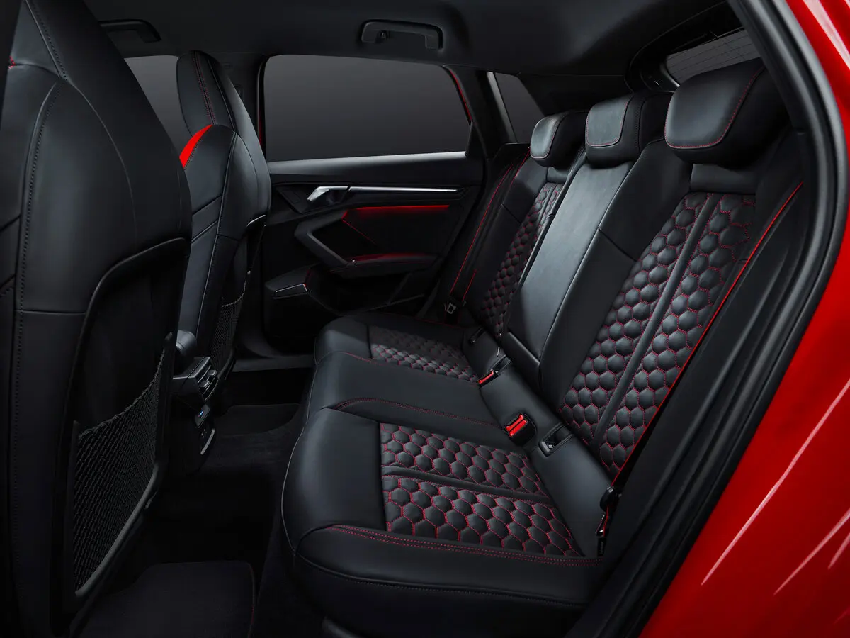 Audi RS 3 III (8Y) Хэтчбек 5 дв. Sportback — 照片 10