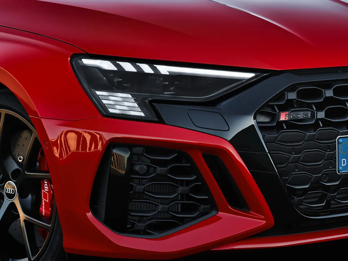 Audi RS 3 III (8Y) Хэтчбек 5 дв. Sportback — 照片 14