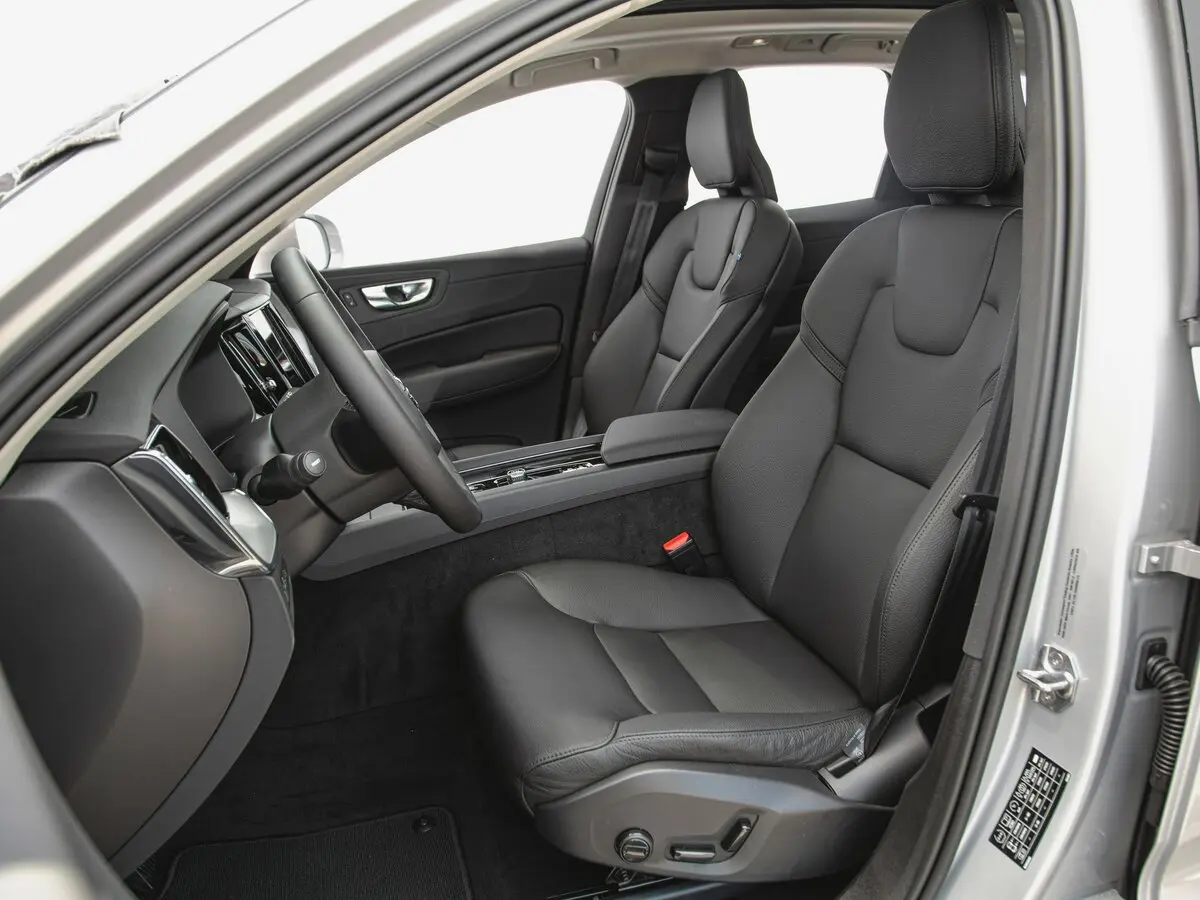 Volvo XC60 II Рестайлинг Внедорожник 5 дв. — сүрөт 8