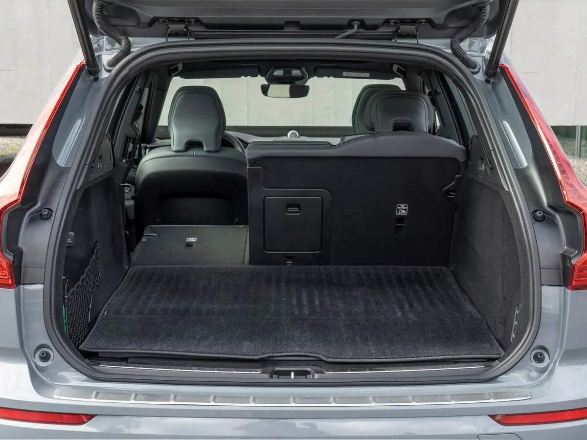 Volvo XC60 II Рестайлинг Внедорожник 5 дв. — сүрөт 13